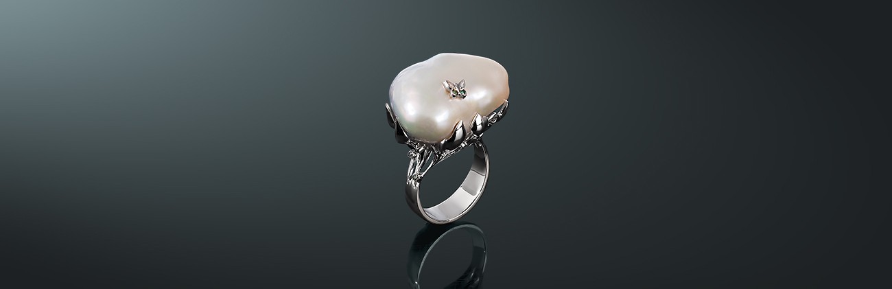 Кольцо из коллекции MAYSAKU: жемчуг Южных морей, золото 585˚, бриллианты, государственное пробирное клеймо. кп-149