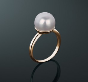 Золотое кольцо с жемчугом кп-68жб: белый пресноводный жемчуг, золото 585°