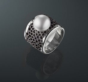 Кольцо с жемчугом к-007чсб: белый пресноводный жемчуг, серебро 925°