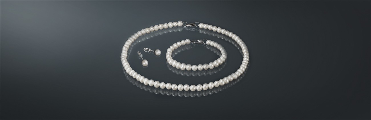 Гарнитур из пресноводного жемчуга: ожерелье (б075-с), браслет (б075-20с), серьги-пуссеты (бк750ас), серебро 925˚. б075-4020с