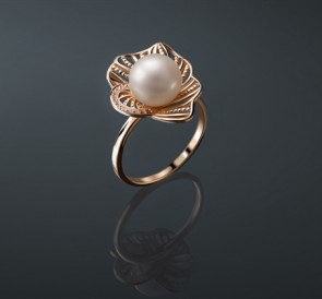Серебряное кольцо с жемчугом к-130828-з: белый пресноводный жемчуг, серебро 925°