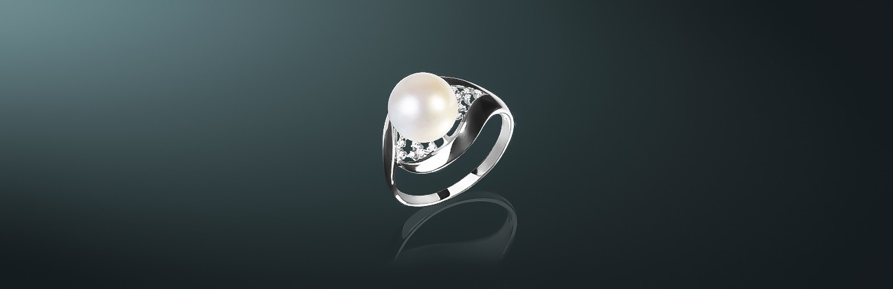 Кольцо с белым пресноводным жемчугом класса ААА (высший): золото 585˚, бриллианты, государственное пробирное клеймо. к-110881